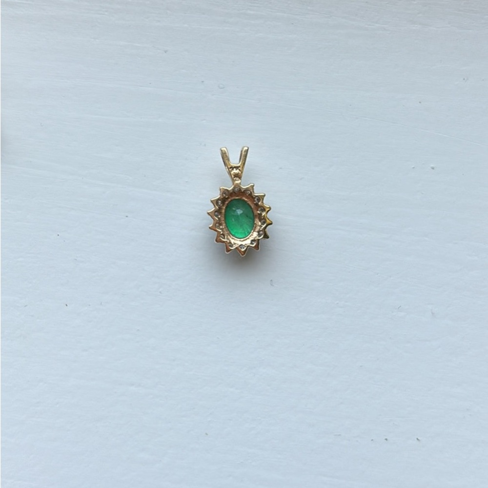 14K gold natural emerald pendant and earrings set - Picture 4 of 7